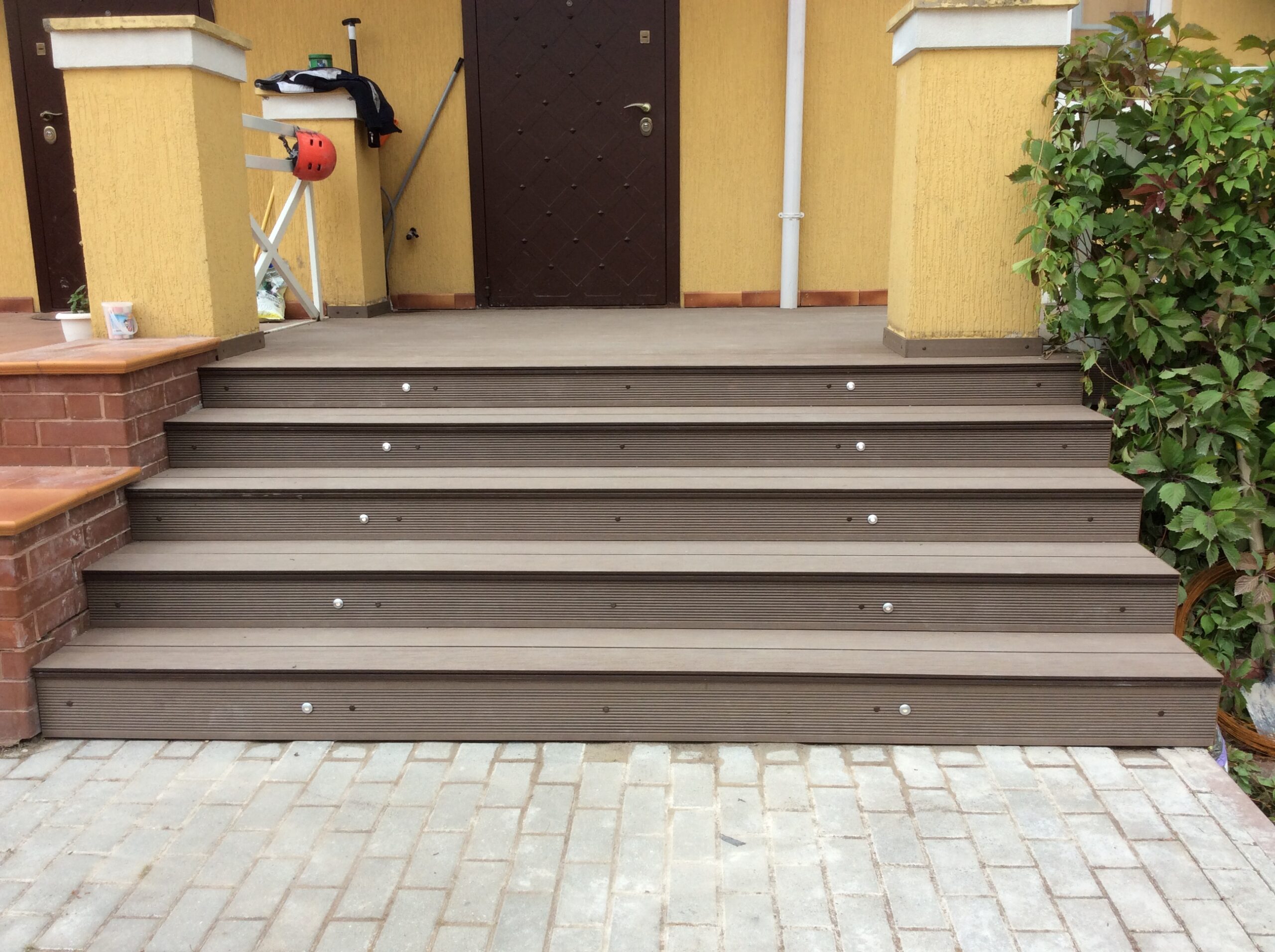 Ступени из ДПК. Композит доска